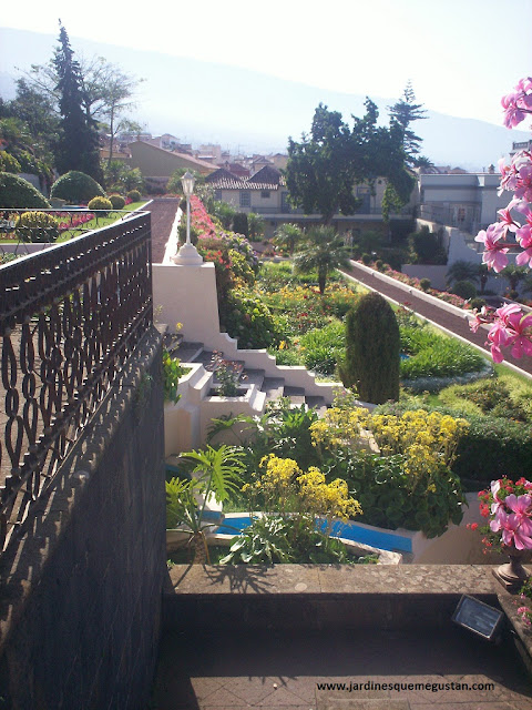Terrazas en el Jardín del Marquesado de la Quinta Roja en la Orotava.